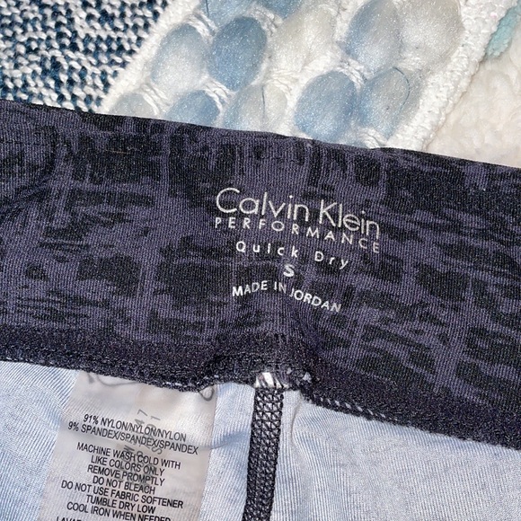 Calvin Klein Workout Leggings - Picture 3 of 5